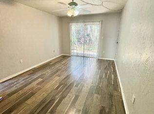 1035 SW 9th St APT F2, Gainesville, FL 32601