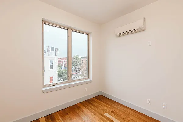 Rented by Nooklyn NYC LLC | media 25