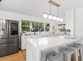 76 La Cuesta Rd, Orinda, CA 94563