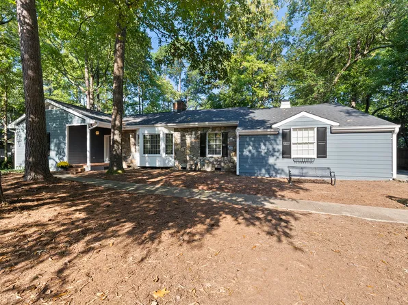 6614 Glen Forrest Dr, Chapel Hill, NC 27517