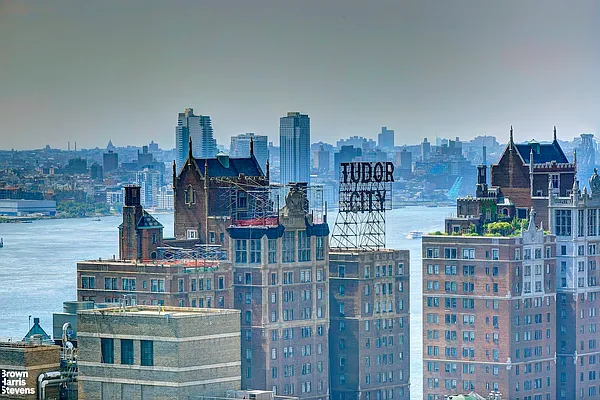 Rented by Brown Harris Stevens | media 24