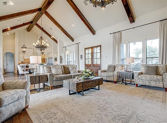 5th image of 9 Peregrine Cir