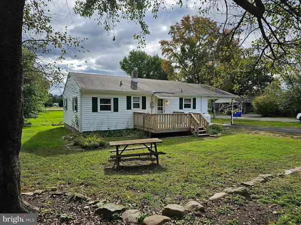 190 North St, Hartly, DE 19953