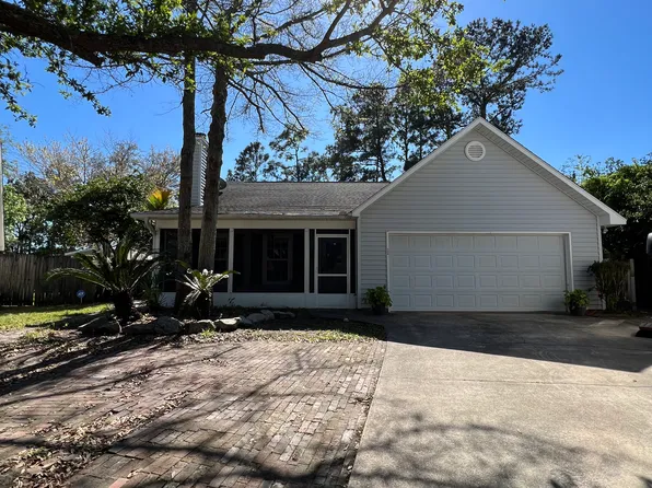 104 Adams Ct, Brunswick, GA 31525