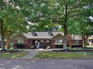 2103 Pleasant Valley Dr, Conway, AR 72032