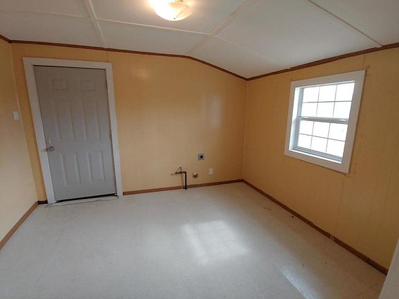 2nd image of 726 S Olive St