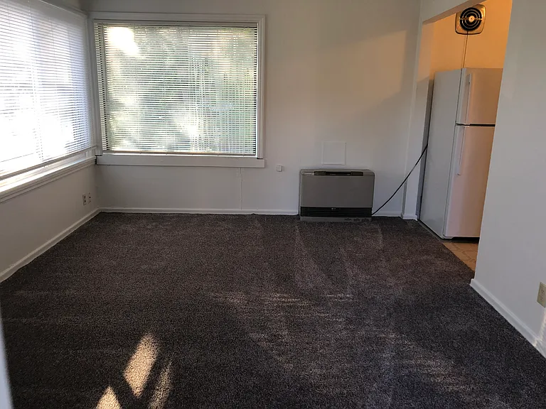 634 NE Gray Ln #3 — Photo 7
