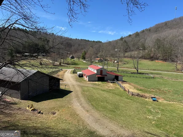137 Blue Spruce Dr, Blairsville, GA 30512