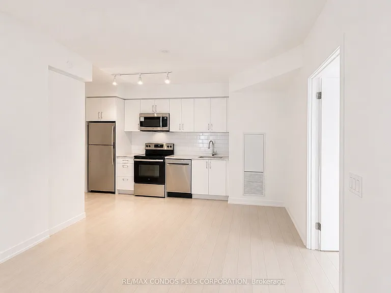 4010 Eglinton Ave W #304 — Photo 4