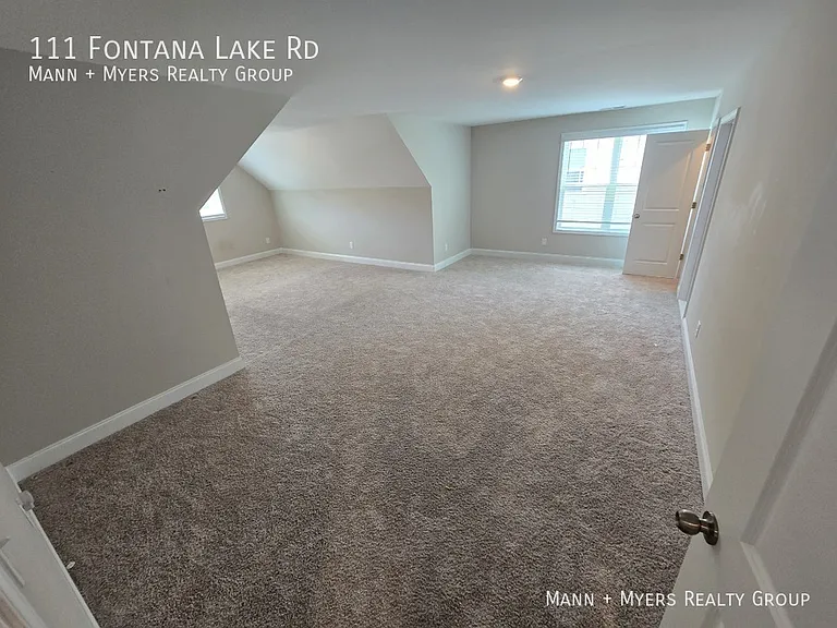 111 Fontana Lake Rd — Photo 43
