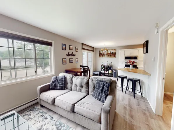 282 Zumbro Dr NW, Rochester, MN 55901
