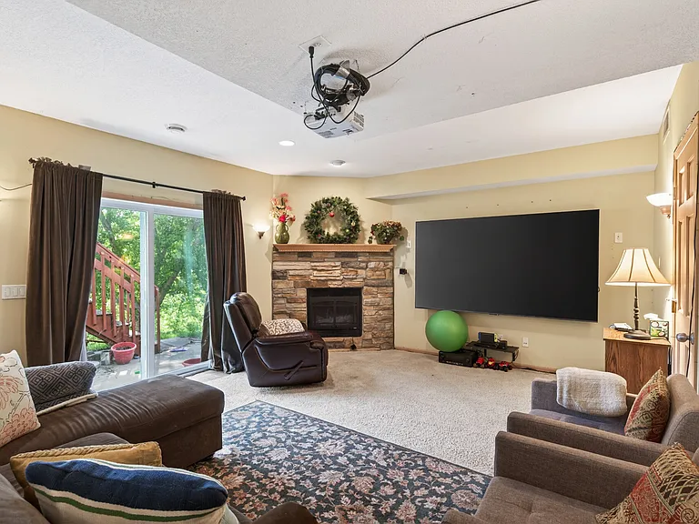 7375 W Fish Lake Rd — Photo 39