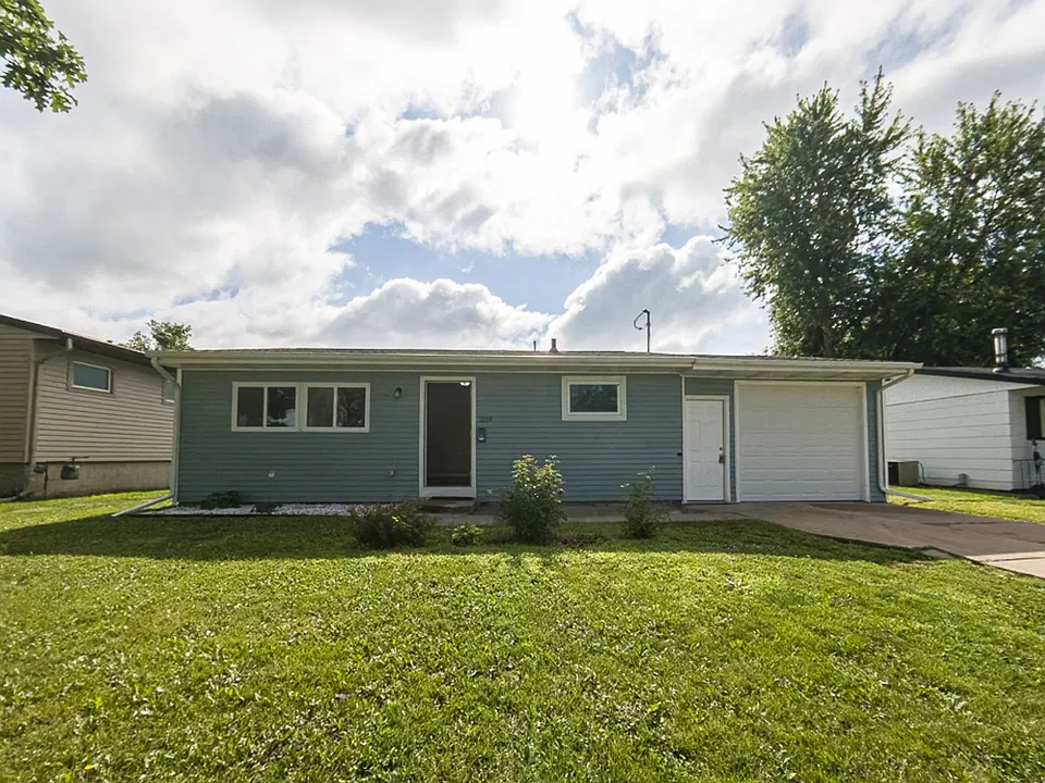 209 N 14th Ave
