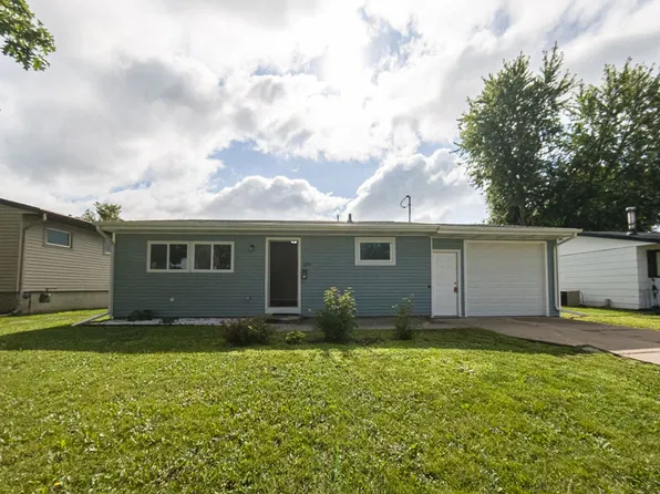 209 N 14th Ave, Marshalltown, IA 50158