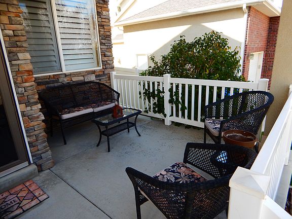 3rd image of 8276 S Imperial Oak Dr