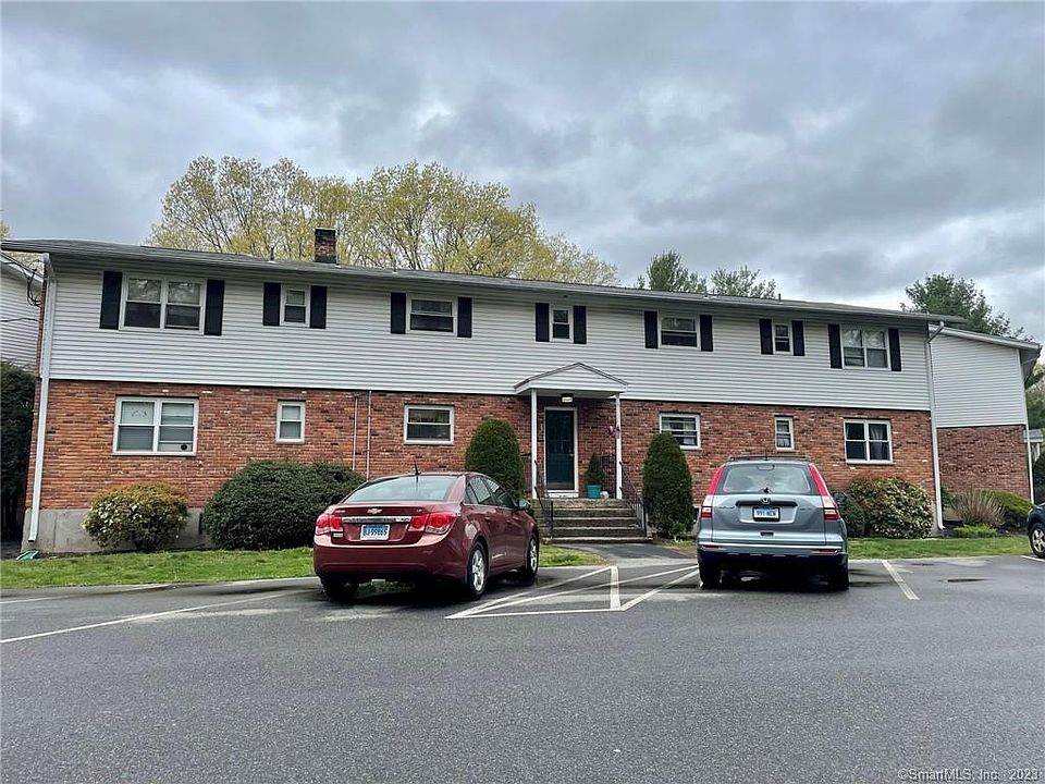 1st image of 490 Oak Ave APT 43