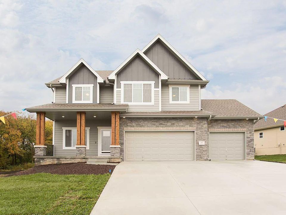 2nd image of 4 Lilac Cir