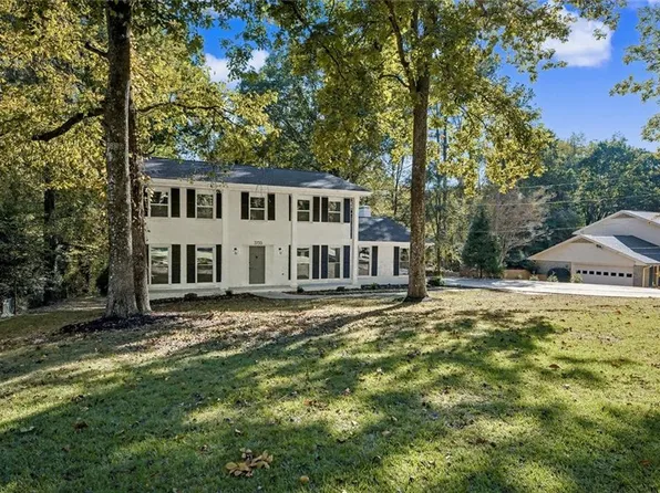 3755 Prestwick Dr, Tucker, GA 30084