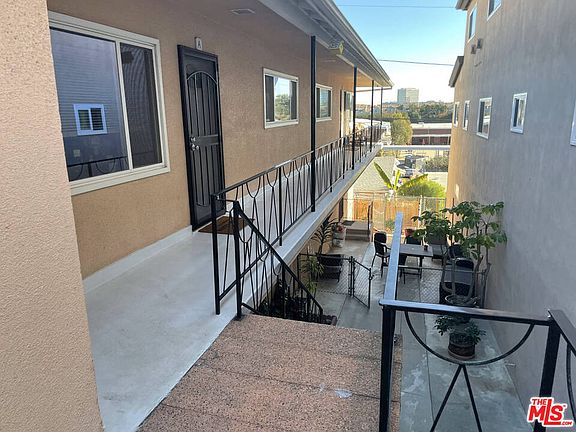 4th image of 330 Bungalow Dr