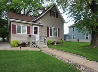 307 4th Ave SE, Melrose, MN 56352