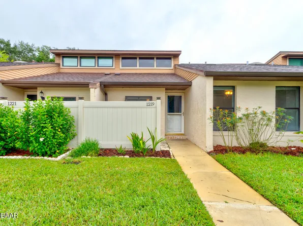 1219 Charter Oaks Cir, Holly Hill, FL 32117