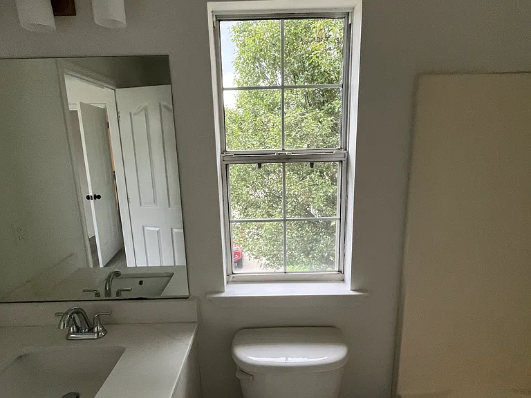 438 Gresham Dr — Photo 13