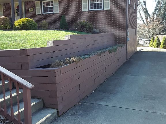 2nd image of 333 Crescent Garden Dr