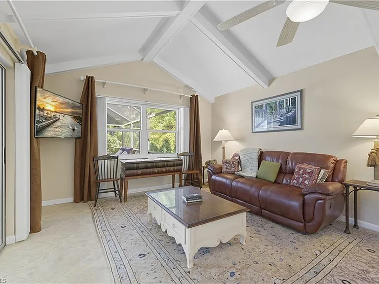 2261 Kings Lake Blvd — Photo 15