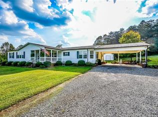 1623 Huckleberry Ridge Rd, Hiddenite, NC 28636