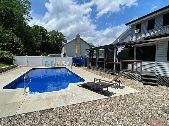 3rd image of 803 Landsdowne Ave