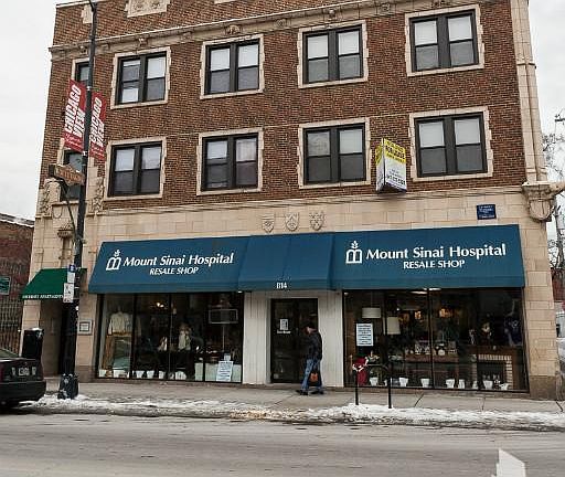 3rd image of 818 W Diversey Pkwy APT N