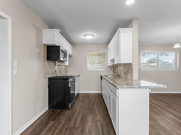 4th image of 909 W Louisa Ave