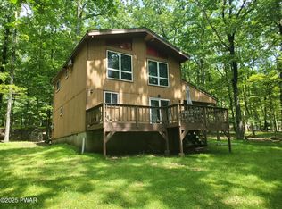 188 Forest Ridge Dr, Hawley, PA 18428