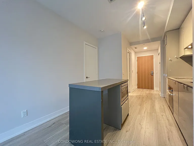 7 Grenville St #1110 — Photo 5