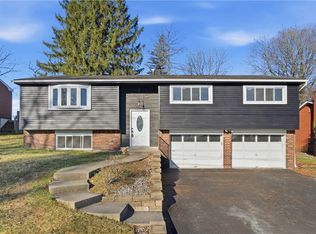 156 Deerfield Dr, Pittsburgh, PA