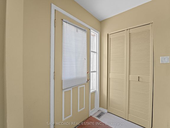 5th image of 2644 Altadena Ct
