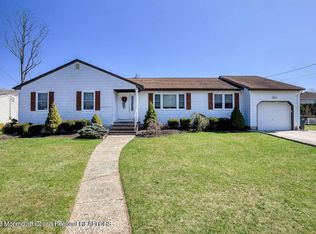 1637 Holbrook St, Oakhurst, NJ