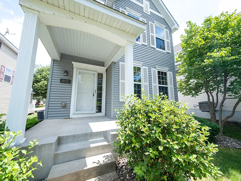 10021 Iris Ln — Photo 32