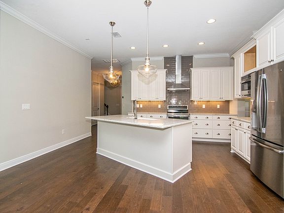 5th image of 3003 W Trilby Ave