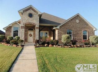 821 Willow Wood Dr, Saginaw, TX 76179