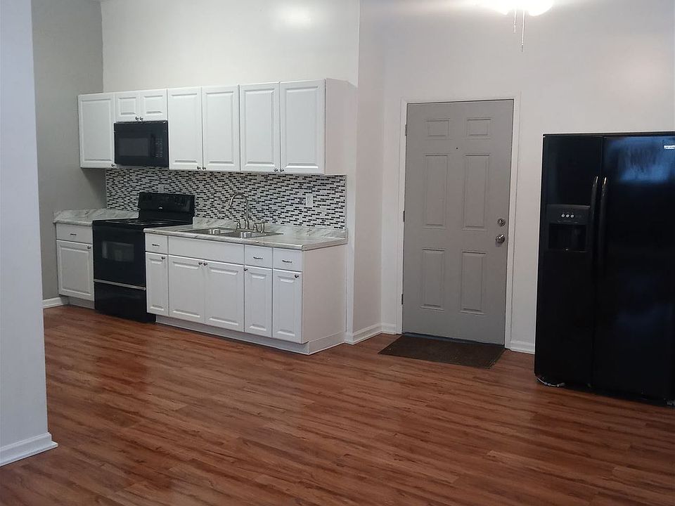 501 Wall Apt Front 1