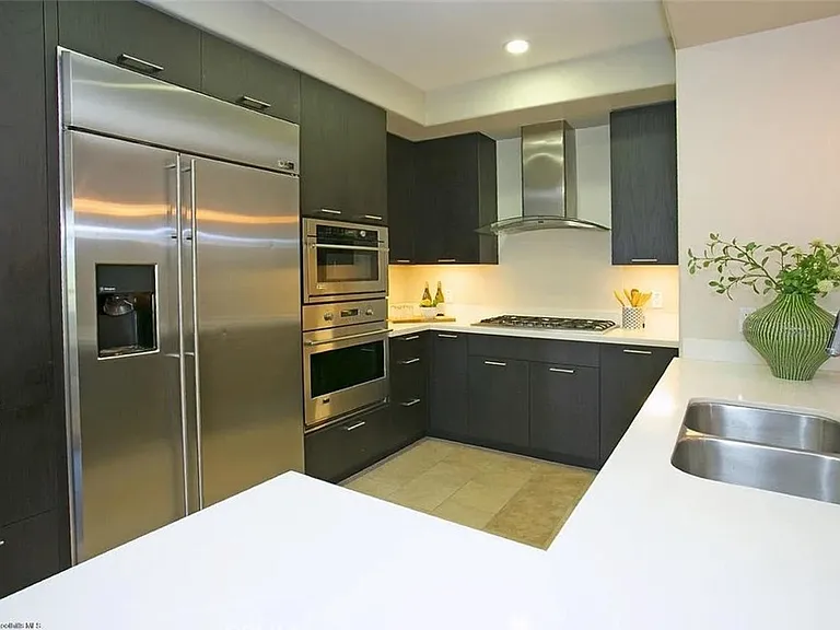 511 Caruso Ave — Photo 10