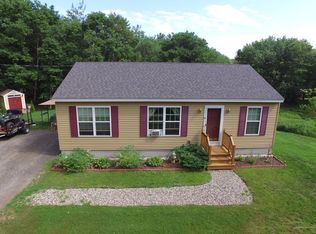 9 Overbeck Dr, Topsham, ME 04086