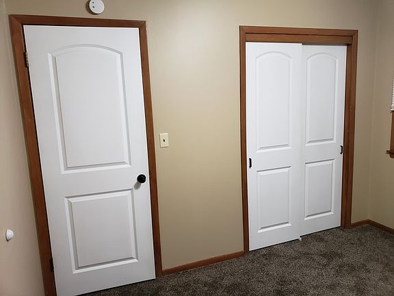 New interior doors. Nice closets in bedrooms with closet organizers.