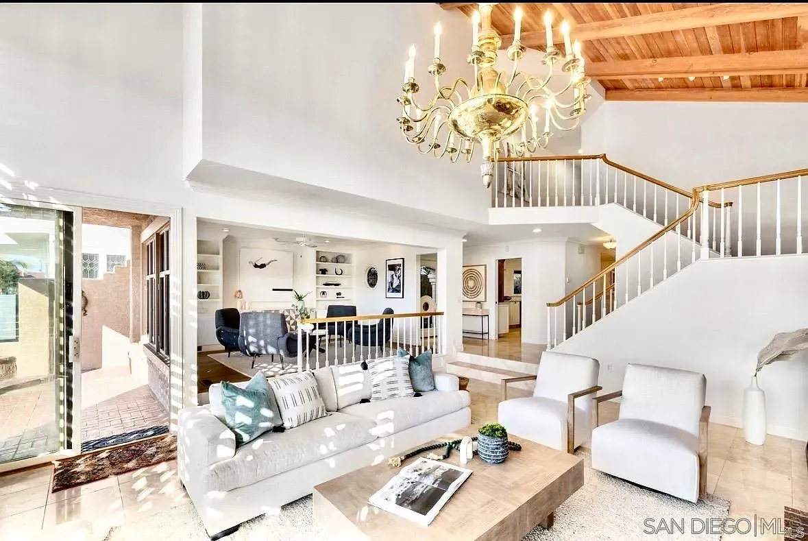 4 bed, 3.5 bath, 2947 sqft, $10,000 — Photo 4