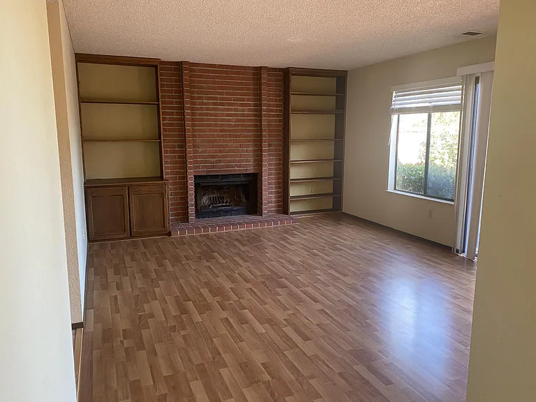 280 Victoria Bay — Photo 9