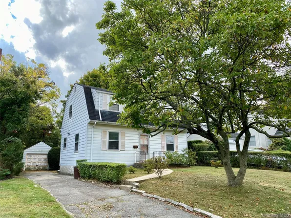 208 Lincoln Avenue, Eastchester, NY 10709