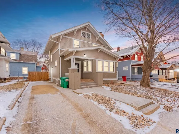 804 S Summit Ave, Sioux Falls, SD 57104