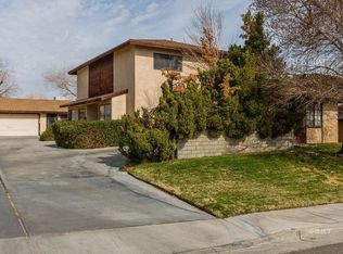 632 W Graaf Ave, Ridgecrest, CA 93555