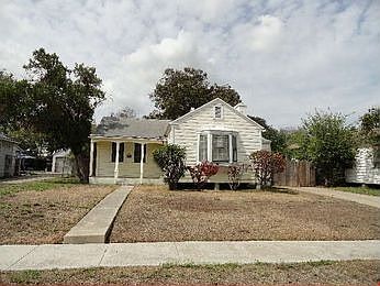 1st image of 917 Oak Park Ave